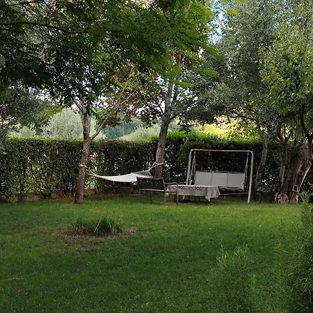 La Valle Delle Api Oda ve Kahvaltı Cingoli